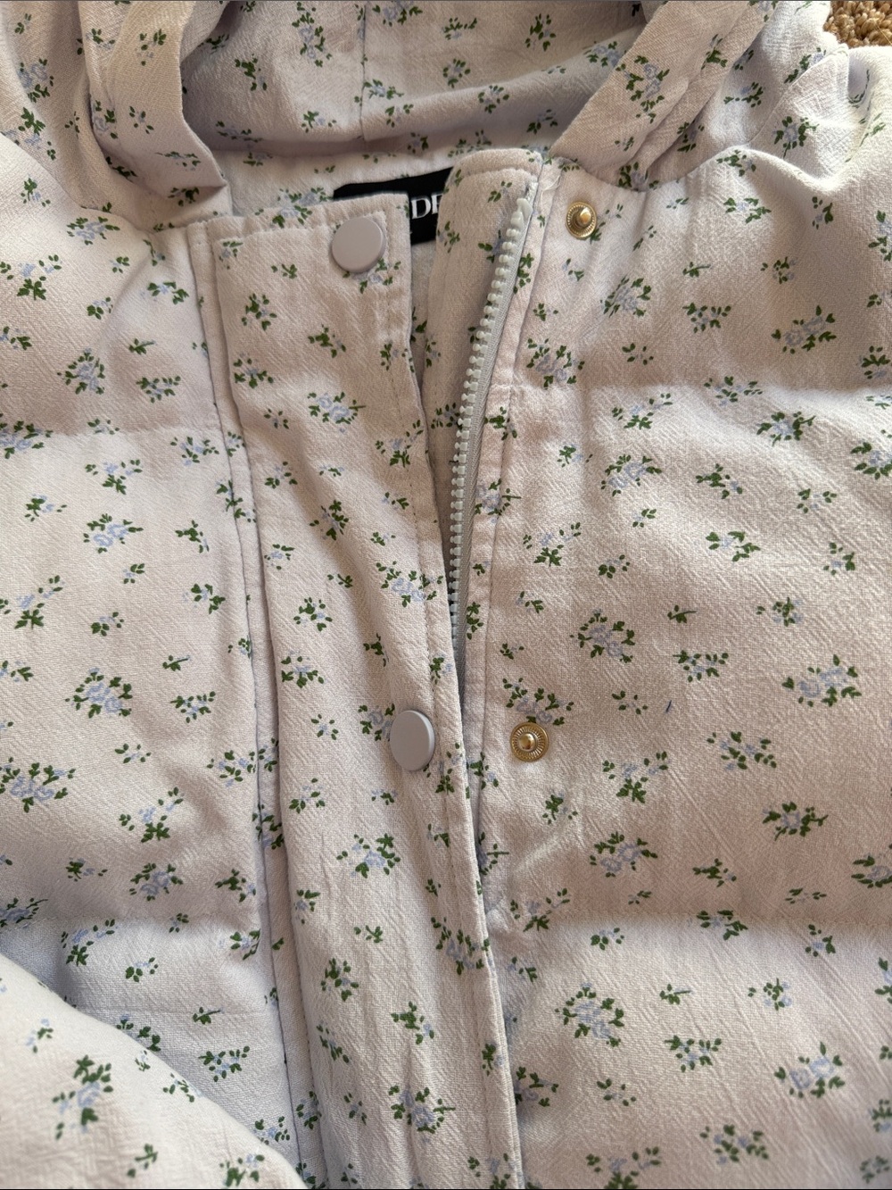 Cider Light Blue Floral Puffer Jacket with Hood Size Small - Picture 3 of 6